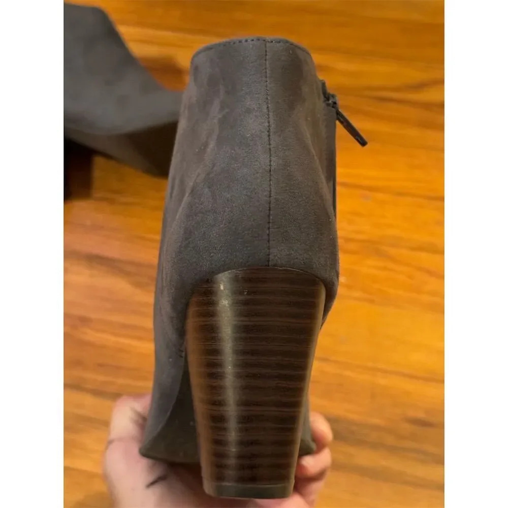 Old Navy Suede Ankle Boots - Picture 13 of 14